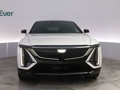 Used 2024 Cadillac Lyriq Sport w/ LPO, Floor Liner Package AWD/4WD image 12