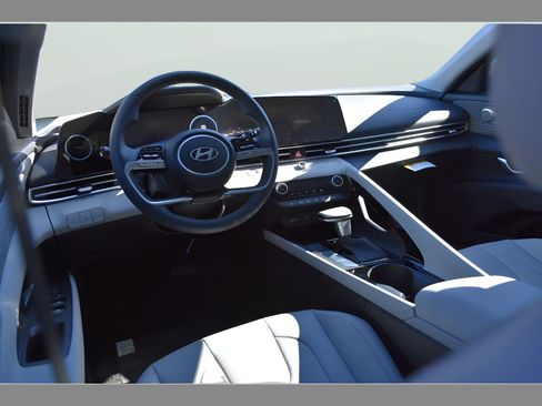 New 2026 Hyundai Elantra Limited FWD image 10