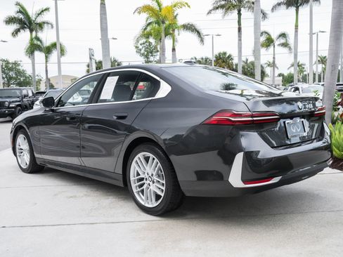 Used 2024 BMW 530i RWD image 25