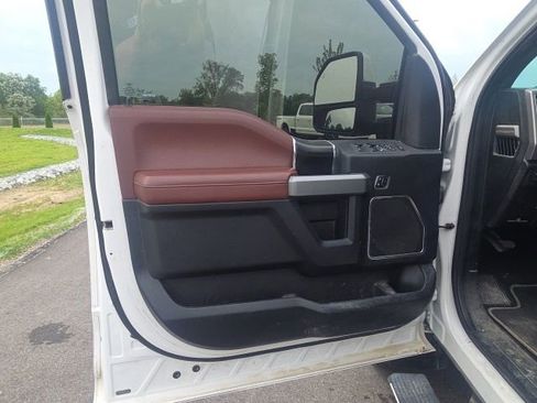 Used 2018 Ford F350 Platinum w/ Platinum Ultimate Package AWD/4WD image 24