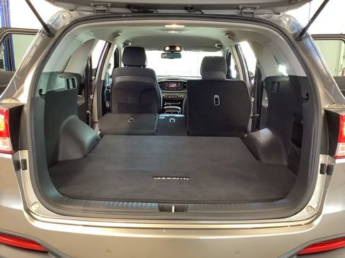 Used 2016 Kia Sorento FWD w/ LX Convenience Package image 14