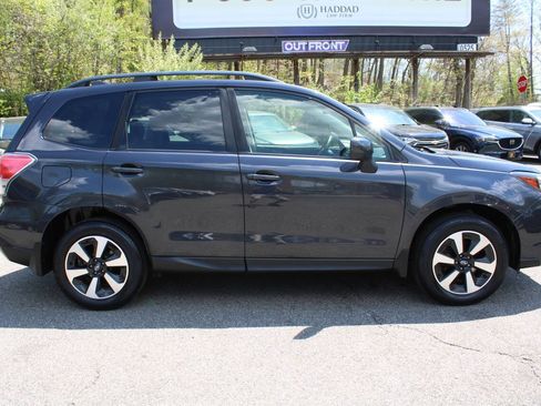 Used 2018 Subaru Forester 2.5i Premium w/ Protection Package #1 AWD/4WD image 6