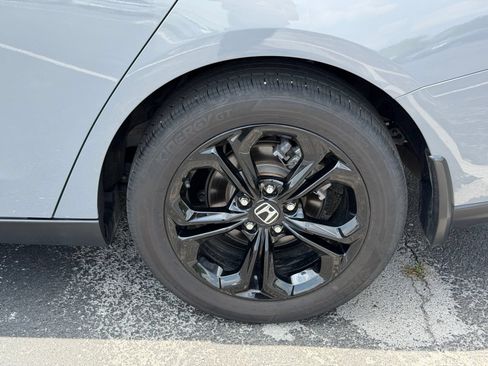 Used 2025 Honda Accord SE image 29