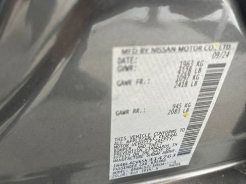 Used 2025 Nissan Altima 2.5 SR image 29