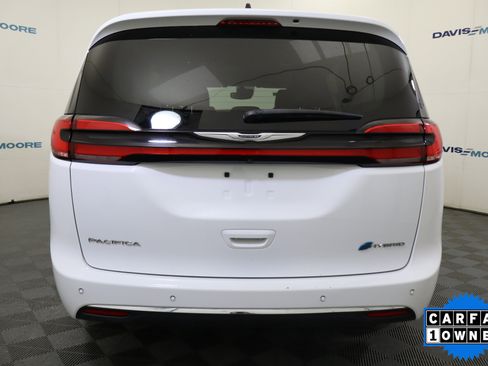 Used 2024 Chrysler Pacifica Select image 7