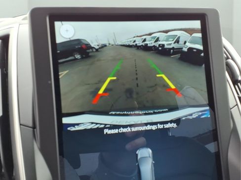 Used 2024 Ford Edge SEL w/ Convenience Package image 10