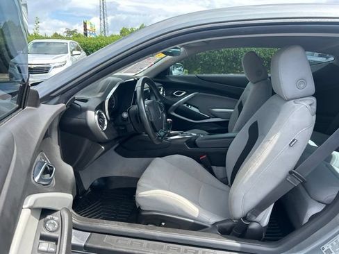 Used 2021 Chevrolet Camaro LT w/ Technology Package RWD image 14