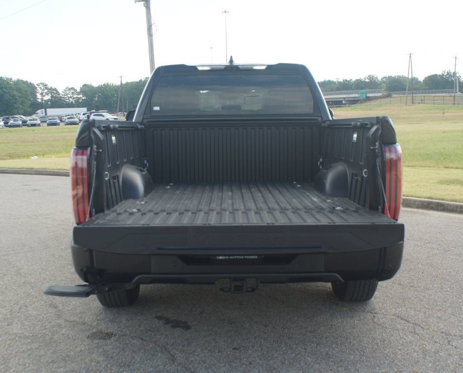 Used 2022 Toyota Tundra Platinum w/ Advanced Package AWD/4WD image 17