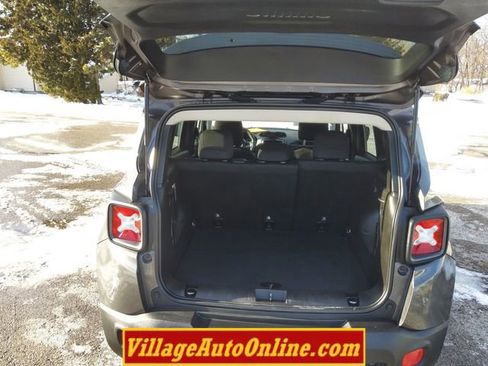 Used 2018 Jeep Renegade Trailhawk w/ Cold Weather Group II image 25