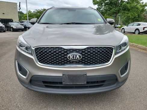 Used 2018 Kia Sorento AWD image 17