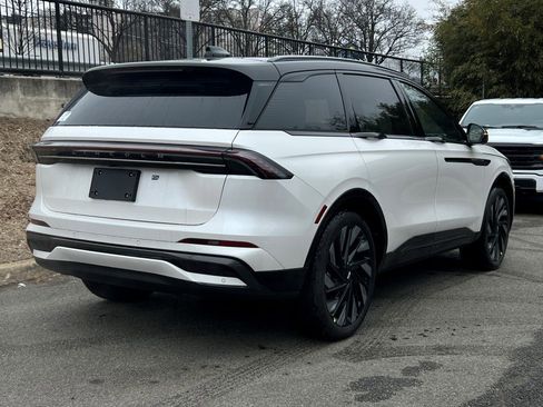 New 2026 Lincoln Nautilus Reserve w/ Jet Appearance Package image 4