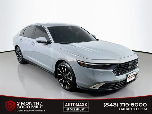 Used 2025 Honda Accord Touring image 1