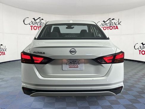 Used 2025 Nissan Altima 2.5 SV FWD image 6