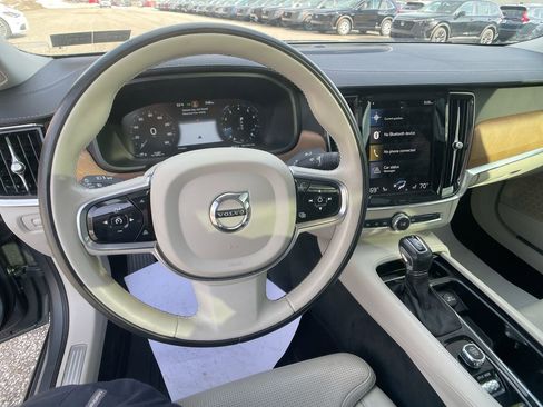 Used 2020 Volvo S90 T6 Inscription image 15