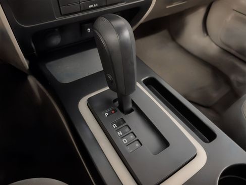 Used 2009 Ford Escape XLS image 25