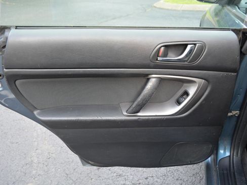 Used 2005 Subaru Legacy 2.5i AWD/4WD image 11