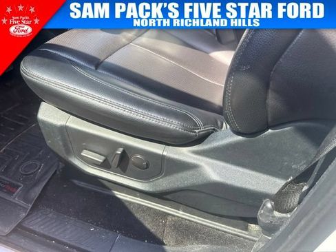 Used 2020 Ford Expedition XLT w/ Equipment Group 202A AWD/4WD image 9