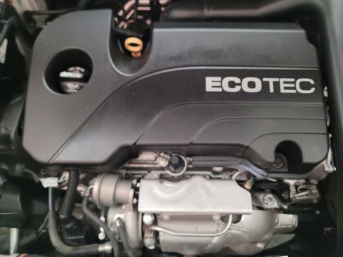 Used 2018 Chevrolet Equinox LT FWD image 30