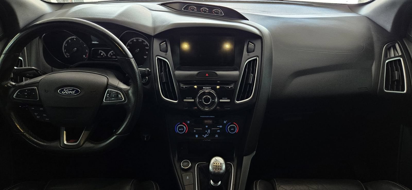 Used 2017 Ford Focus ST w/ Equipment Group 401A FWD image 9