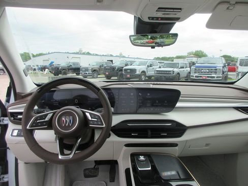 New 2026 Buick Enclave Avenir AWD/4WD image 18