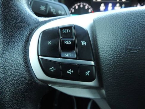 Used 2021 Ford Explorer XLT w/ Equipment Group 202A image 31