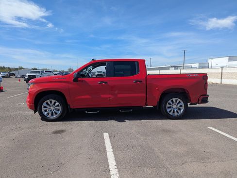 Used 2023 Chevrolet Silverado 1500 Custom image 2