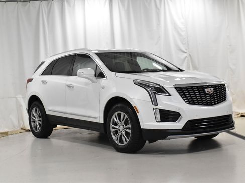 Certified 2022 Cadillac XT5 Premium Luxury w/ LPO, Floor Liner Package image 31