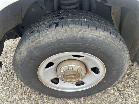 Used 2008 Ford F250 XL RWD image 14
