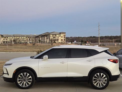 Used 2024 Chevrolet Blazer Premier w/ Driver Confidence II Package image 4