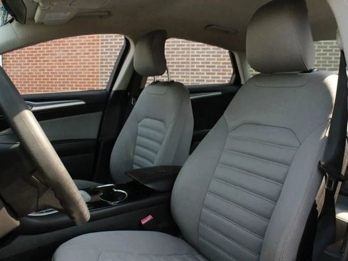 Used 2014 Ford Fusion S image 10