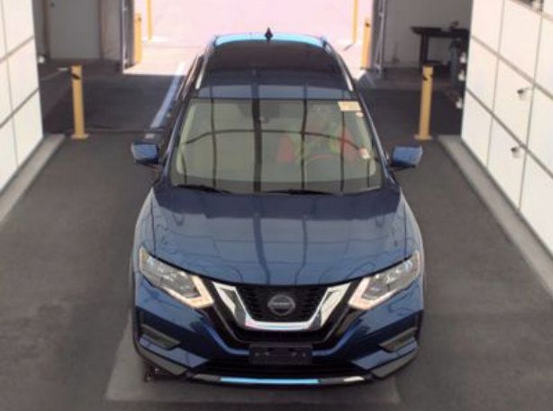 Used 2020 Nissan Rogue SV w/ Premium Package FWD image 5
