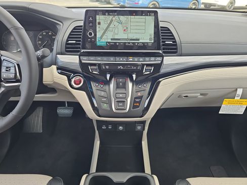 New 2026 Honda Odyssey Elite image 12