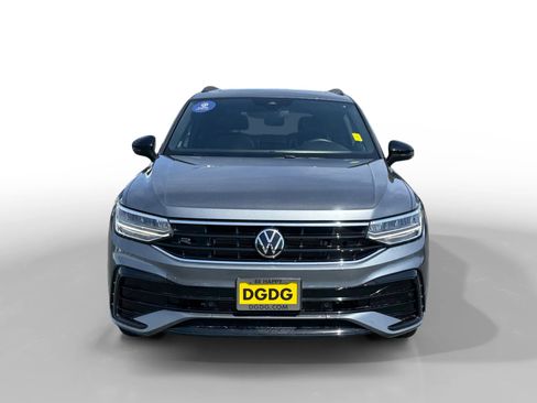 Certified 2023 Volkswagen Tiguan SE R-Line FWD image 8