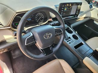 Used 2021 Toyota Sienna Limited FWD video 2