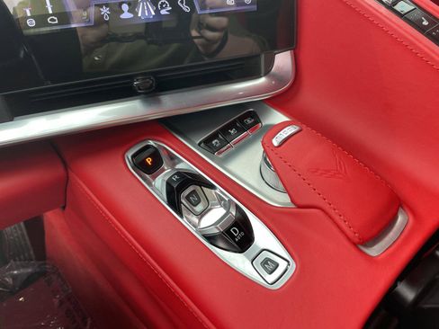 Used 2024 Chevrolet Corvette Stingray Premium Conv w/ Z51 Performance Package image 19