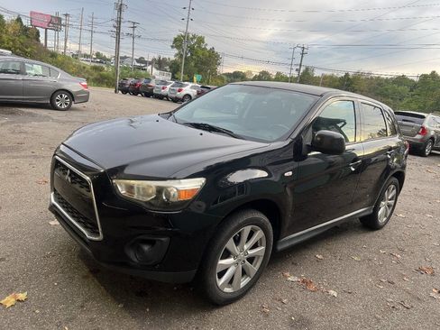 Used 2014 Mitsubishi Outlander Sport ES image 4