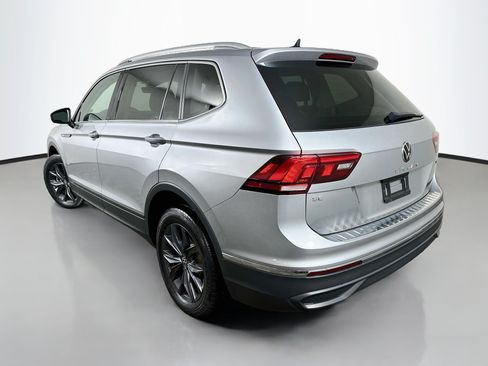 Used 2022 Volkswagen Tiguan SE AWD/4WD image 5