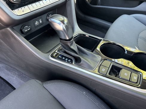 Used 2018 Hyundai Sonata SEL w/ Tech Package 02 image 15