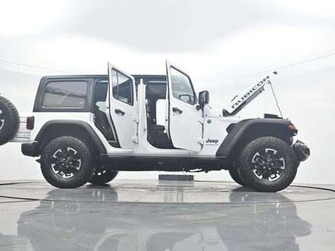 Used 2024 Jeep Wrangler Unlimited Rubicon 4xe AWD/4WD image 43
