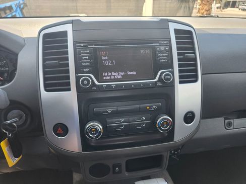 Used 2018 Nissan Frontier SV RWD image 24