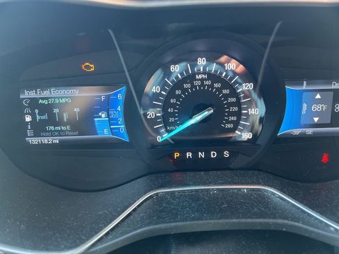 Used 2014 Ford Fusion SE w/ Equipment Group 202A image 10