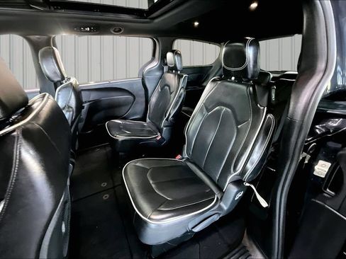 Used 2021 Chrysler Pacifica Limited w/ S Appearance Package AWD/4WD image 22