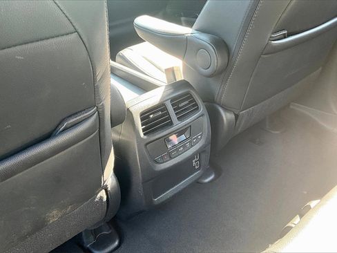 Used 2020 Honda Pilot EX-L image 10