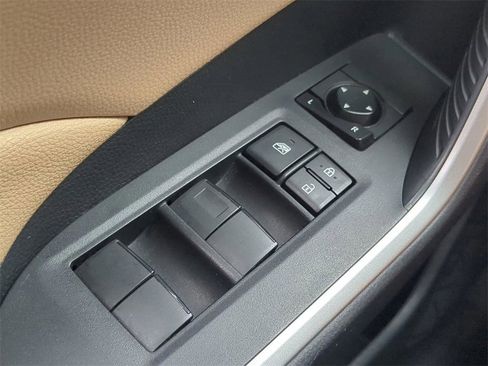 Used 2019 Toyota RAV4 XLE w/ Convenience Package image 22