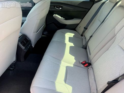 Used 2025 Honda Accord SE image 28