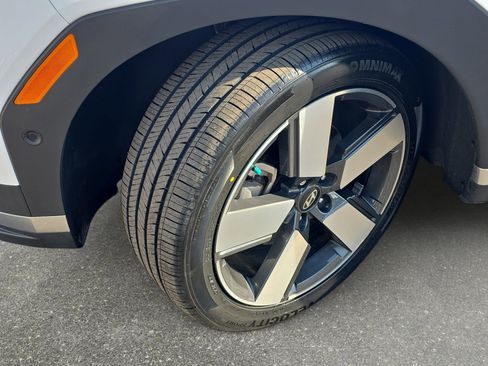 Used 2024 Hyundai Santa Fe Limited image 31