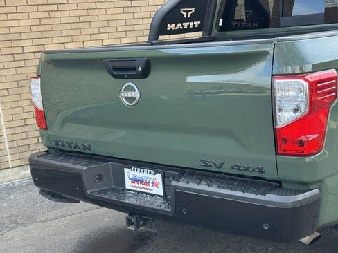 Used 2024 Nissan Titan SV w/ SV Bronze Edition Package image 26