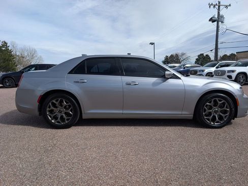 Used 2016 Chrysler 300 S w/ 300S Premium Group image 4