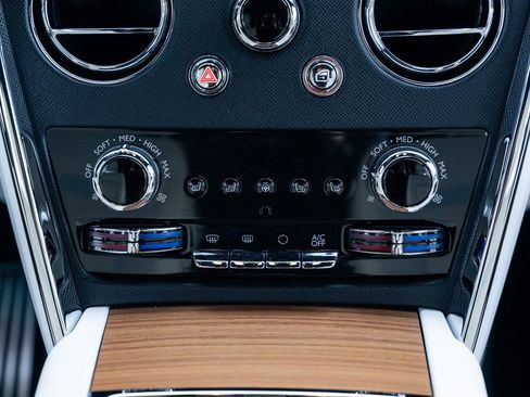 Used 2022 Rolls-Royce Cullinan image 54