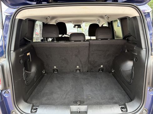 Used 2018 Jeep Renegade Latitude AWD/4WD image 4